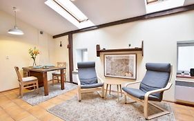 Bright Loft In Amazing Location